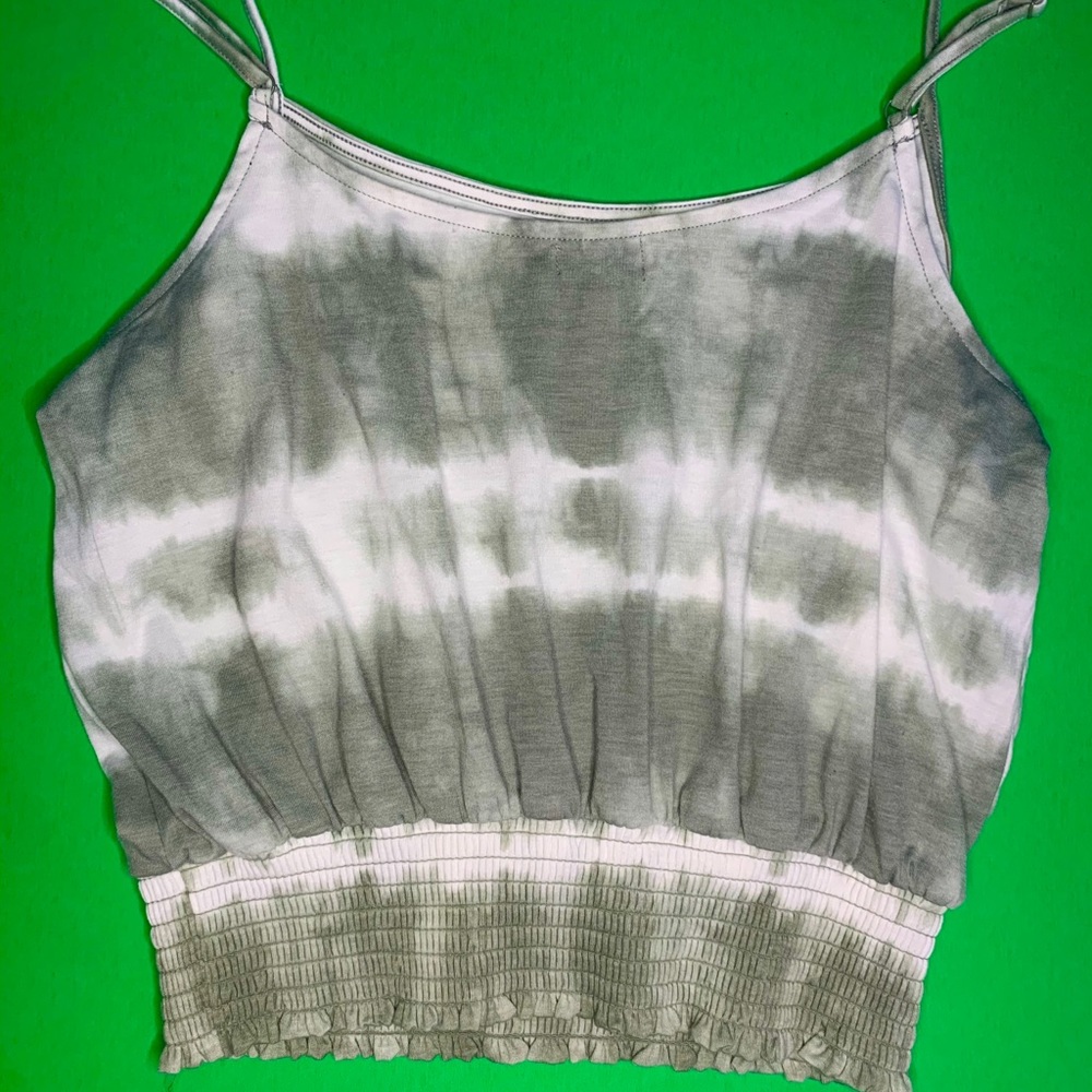 Super cute cinched at the waist cropped top